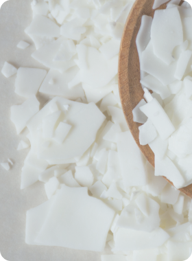 Cera não-iônica autoemulsionante. Estável em ampla faixa de pH e em meios contendo eletrólitos. Produz cremes brancos, brilhantes e viscosos.